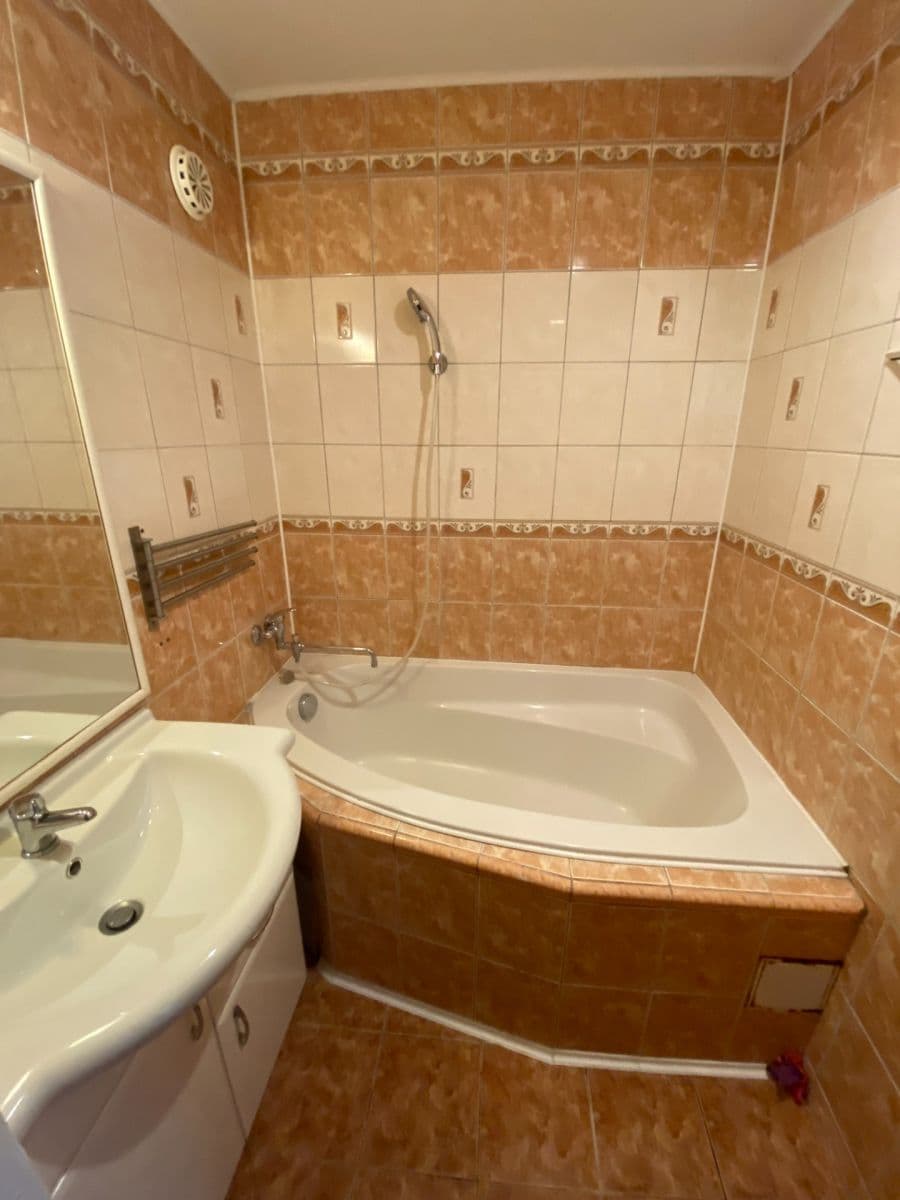 Prenájom bytu 2-izbový 59 m², U Parku, Ostrava, Moravskoslezský kraj Prenájom bytu 2-izbový 59 m², U Parku, Ostrava, Moravskoslezský kraj