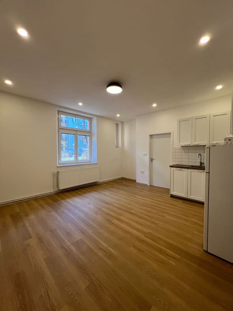 Prenájom bytu 2-izbový 53 m², Lounských, Praha, Praha Prenájom bytu 2-izbový 53 m², Lounských, Praha, Praha
