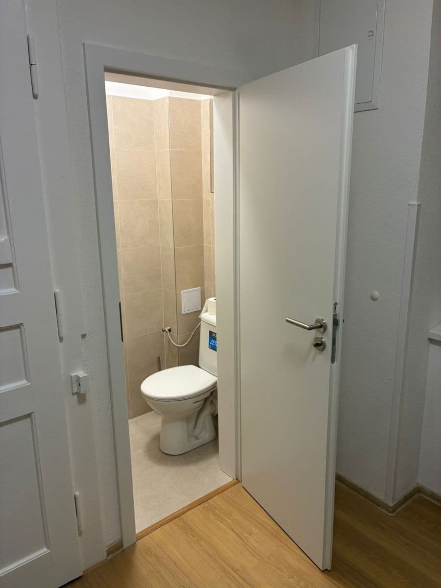 Prenájom bytu 2-izbový 53 m², Lounských, Praha, Praha Prenájom bytu 2-izbový 53 m², Lounských, Praha, Praha