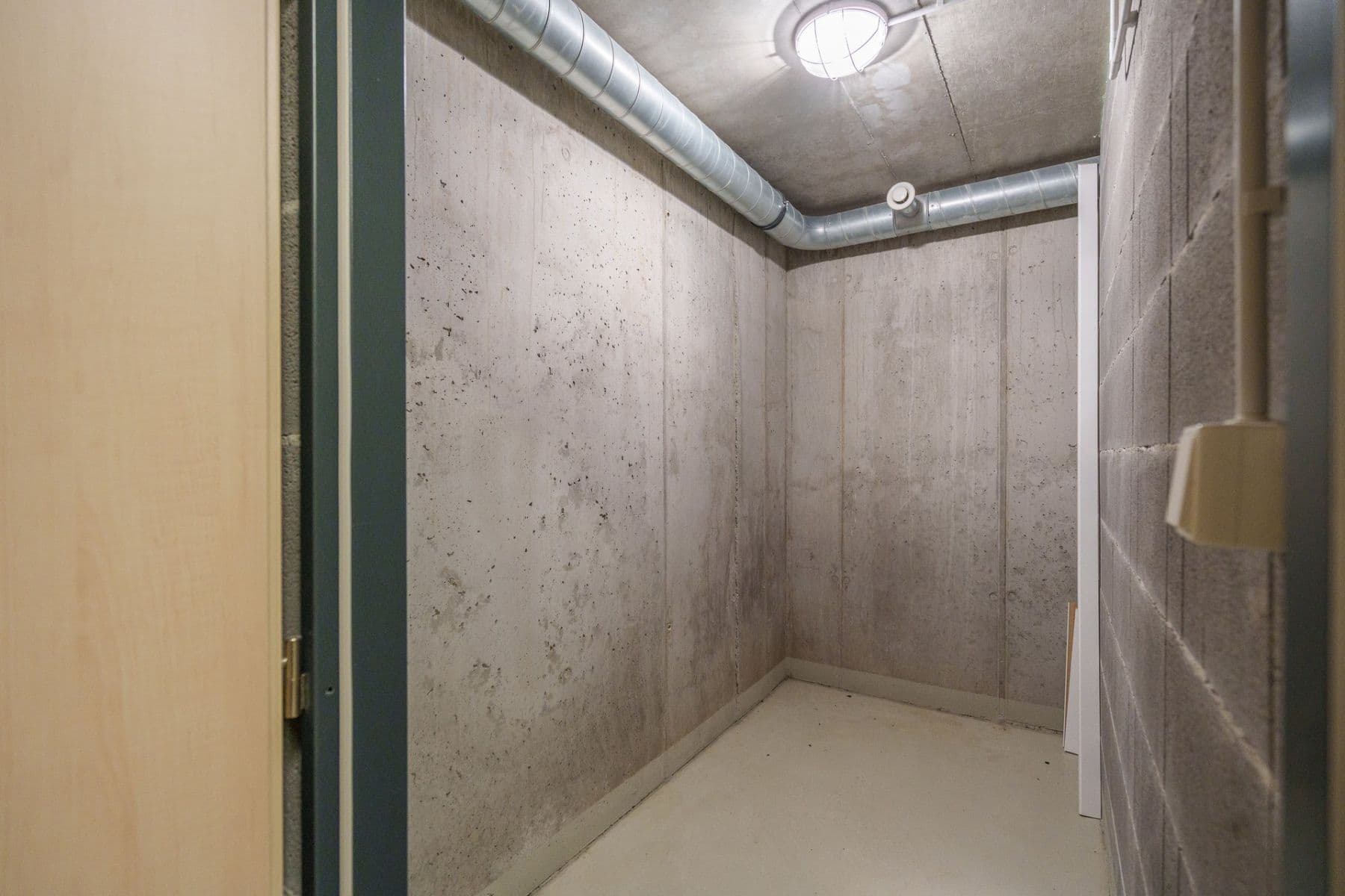 Prenájom bytu 1-izbový 25 m², Novovysočanská, Praha, Praha Prenájom bytu 1-izbový 25 m², Novovysočanská, Praha, Praha