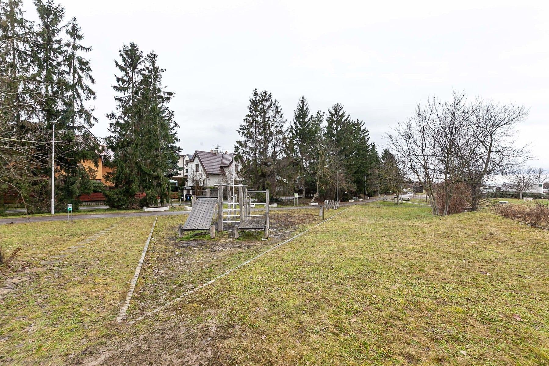 Predaj nebytového priestoru 300 m², Kozinova, Říčany, Středočeský kraj Predaj nebytového priestoru 300 m², Kozinova, Říčany, Středočeský kraj