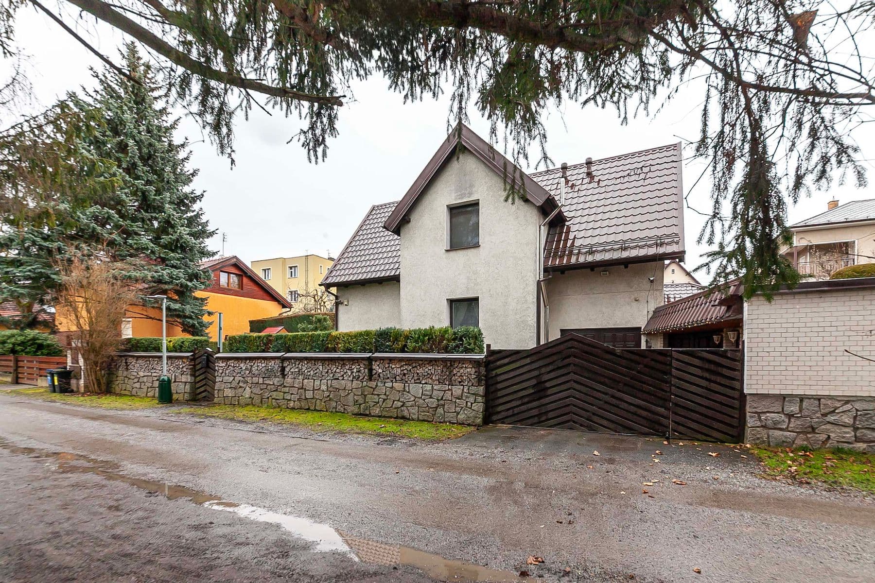 Predaj nebytového priestoru 300 m², Kozinova, Říčany, Středočeský kraj Predaj nebytového priestoru 300 m², Kozinova, Říčany, Středočeský kraj