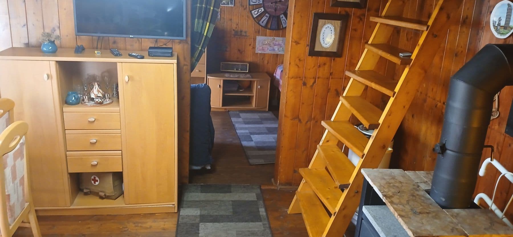 Predaj rekreačného objektu 42 m², pozemek 42 m², Obec, Kaliště, Středočeský kraj Predaj rekreačného objektu 42 m², pozemek 42 m², Obec, Kaliště, Středočeský kraj