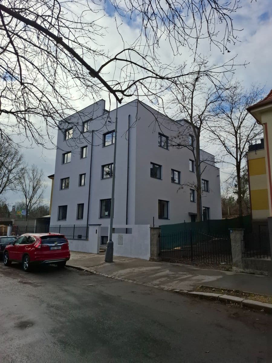 Prenájom bytu 1-izbový 36 m², U Krčského nádraží, Praha, Praha Prenájom bytu 1-izbový 36 m², U Krčského nádraží, Praha, Praha
