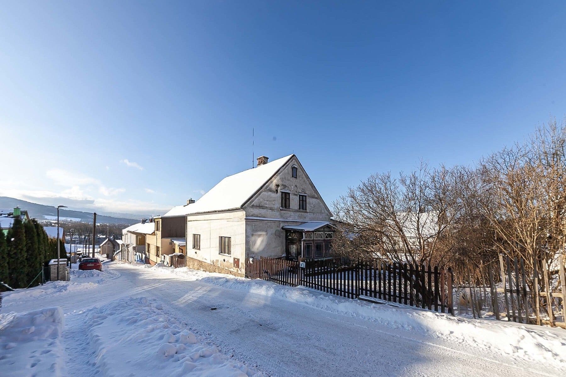 Predaj domu 195 m², pozemek 1.223 m², Sadová, Nové Město pod Smrkem, Liberecký kraj Predaj domu 195 m², pozemek 1.223 m², Sadová, Nové Město pod Smrkem, Liberecký kraj