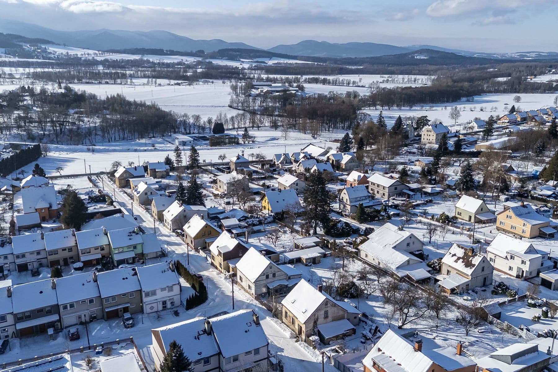 Predaj domu 195 m², pozemek 1.223 m², Sadová, Nové Město pod Smrkem, Liberecký kraj Predaj domu 195 m², pozemek 1.223 m², Sadová, Nové Město pod Smrkem, Liberecký kraj