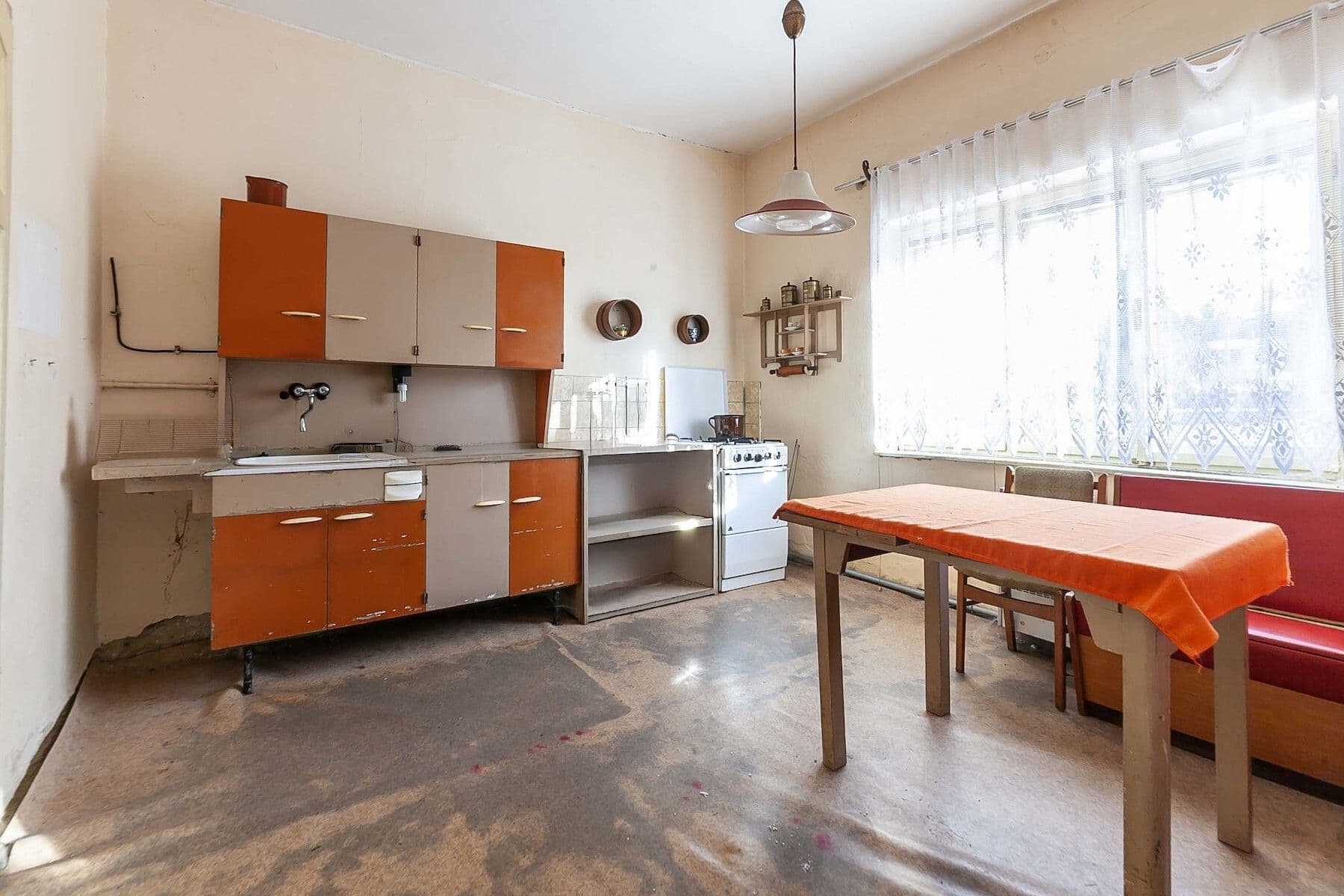 Predaj domu 195 m², pozemek 1.223 m², Sadová, Nové Město pod Smrkem, Liberecký kraj Predaj domu 195 m², pozemek 1.223 m², Sadová, Nové Město pod Smrkem, Liberecký kraj