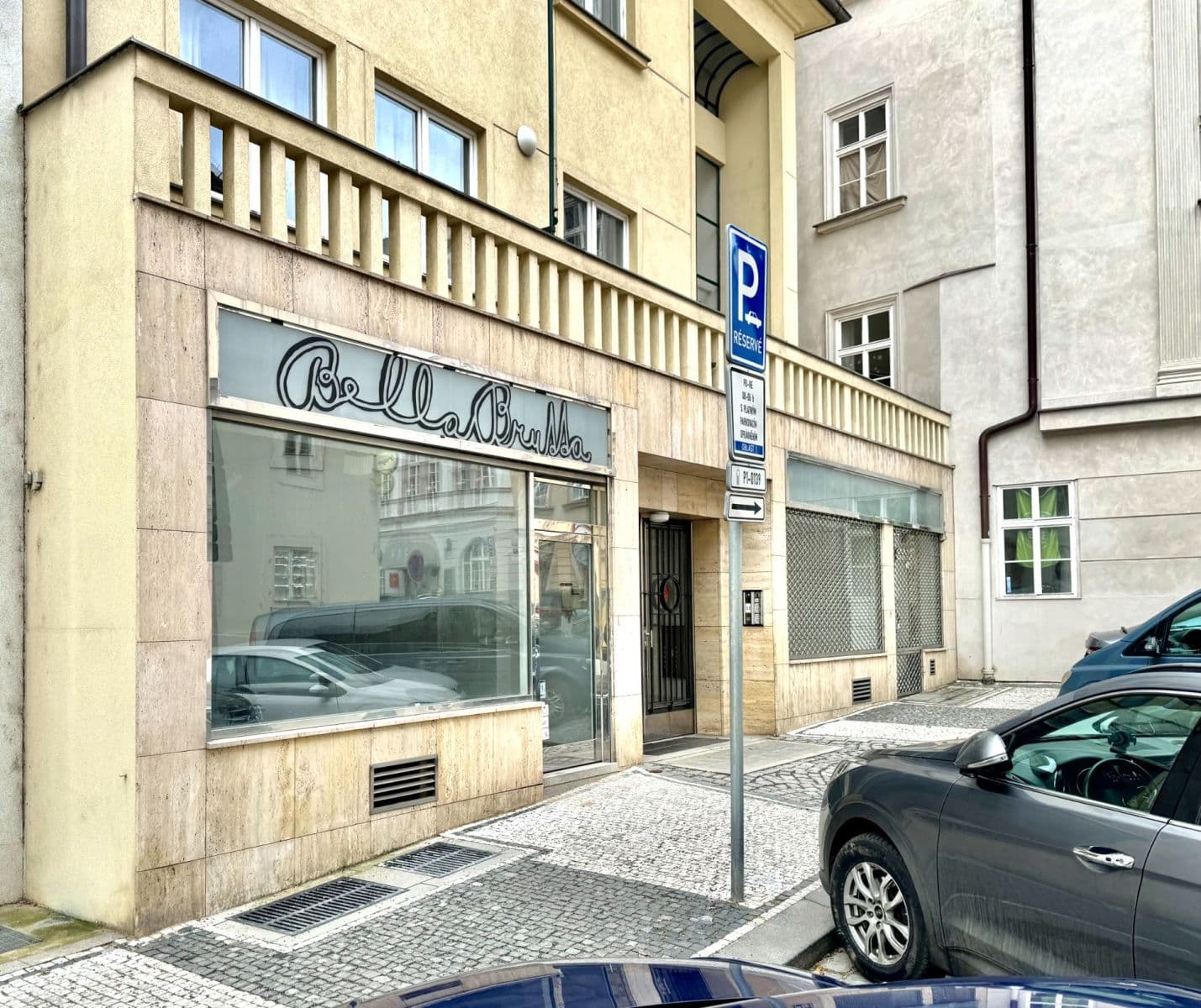 Prenájom nebytového priestoru 107 m², Vlašská, Praha, Praha Prenájom nebytového priestoru 107 m², Vlašská, Praha, Praha