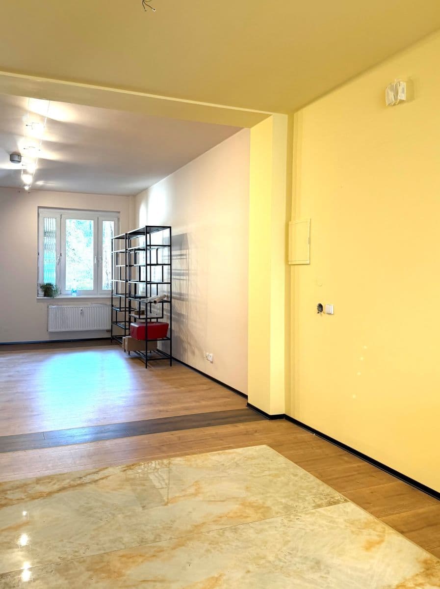 Prenájom nebytového priestoru 107 m², Vlašská, Praha, Praha Prenájom nebytového priestoru 107 m², Vlašská, Praha, Praha
