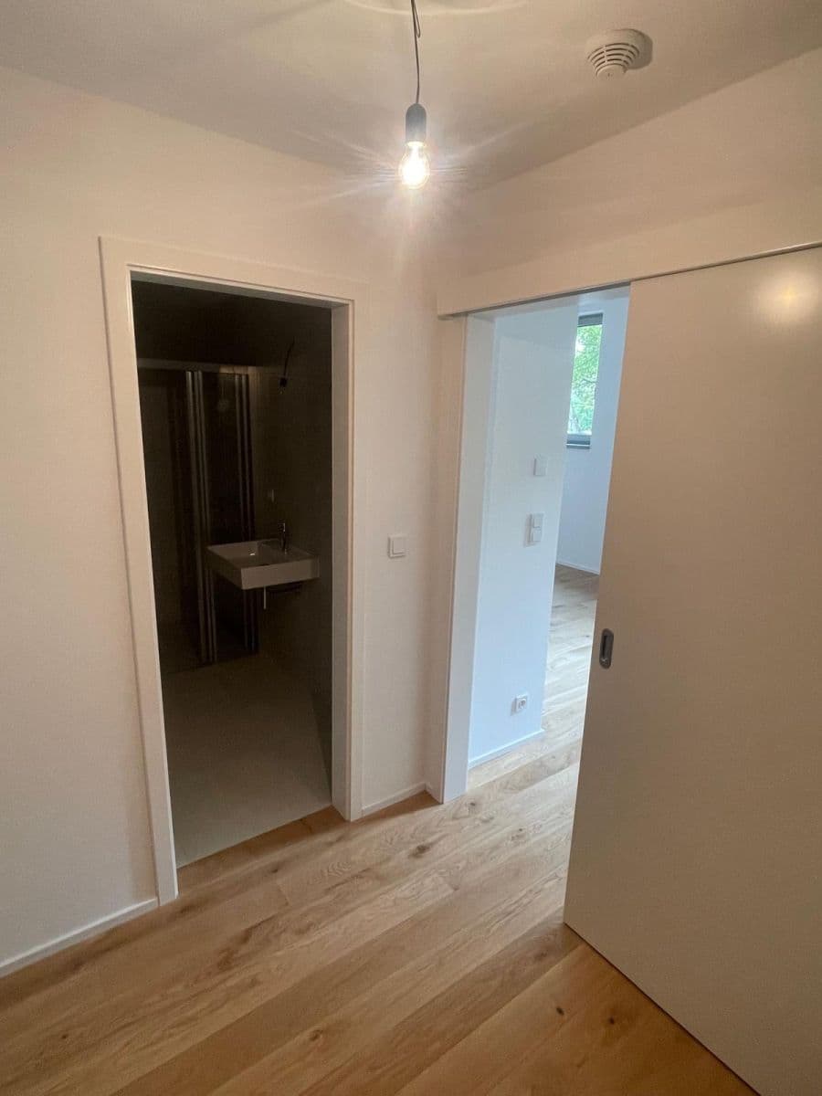 Prenájom bytu 1-izbový 36 m², Mezitraťová, Praha, Praha Prenájom bytu 1-izbový 36 m², Mezitraťová, Praha, Praha