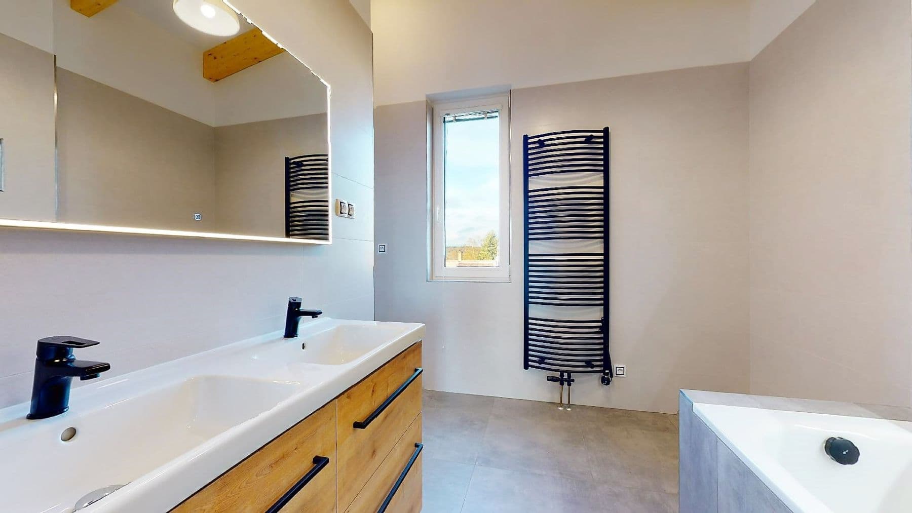 Prenájom bytu 3-izbový 90 m², Okružní, Mladá Boleslav, Středočeský kraj Prenájom bytu 3-izbový 90 m², Okružní, Mladá Boleslav, Středočeský kraj