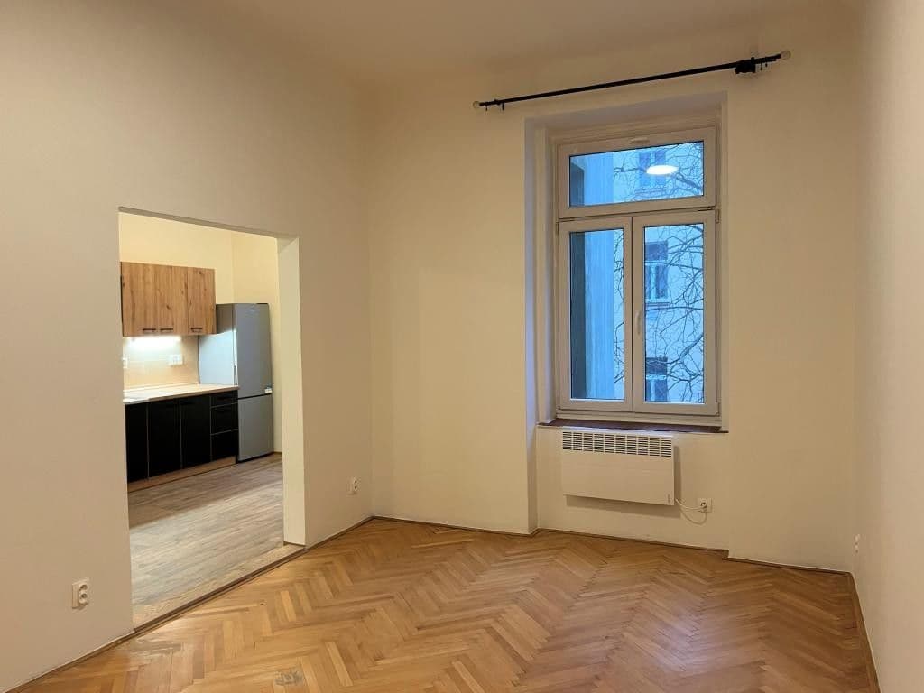 Prenájom bytu 1-izbový 39 m², Mánesova, Praha, Praha Prenájom bytu 1-izbový 39 m², Mánesova, Praha, Praha