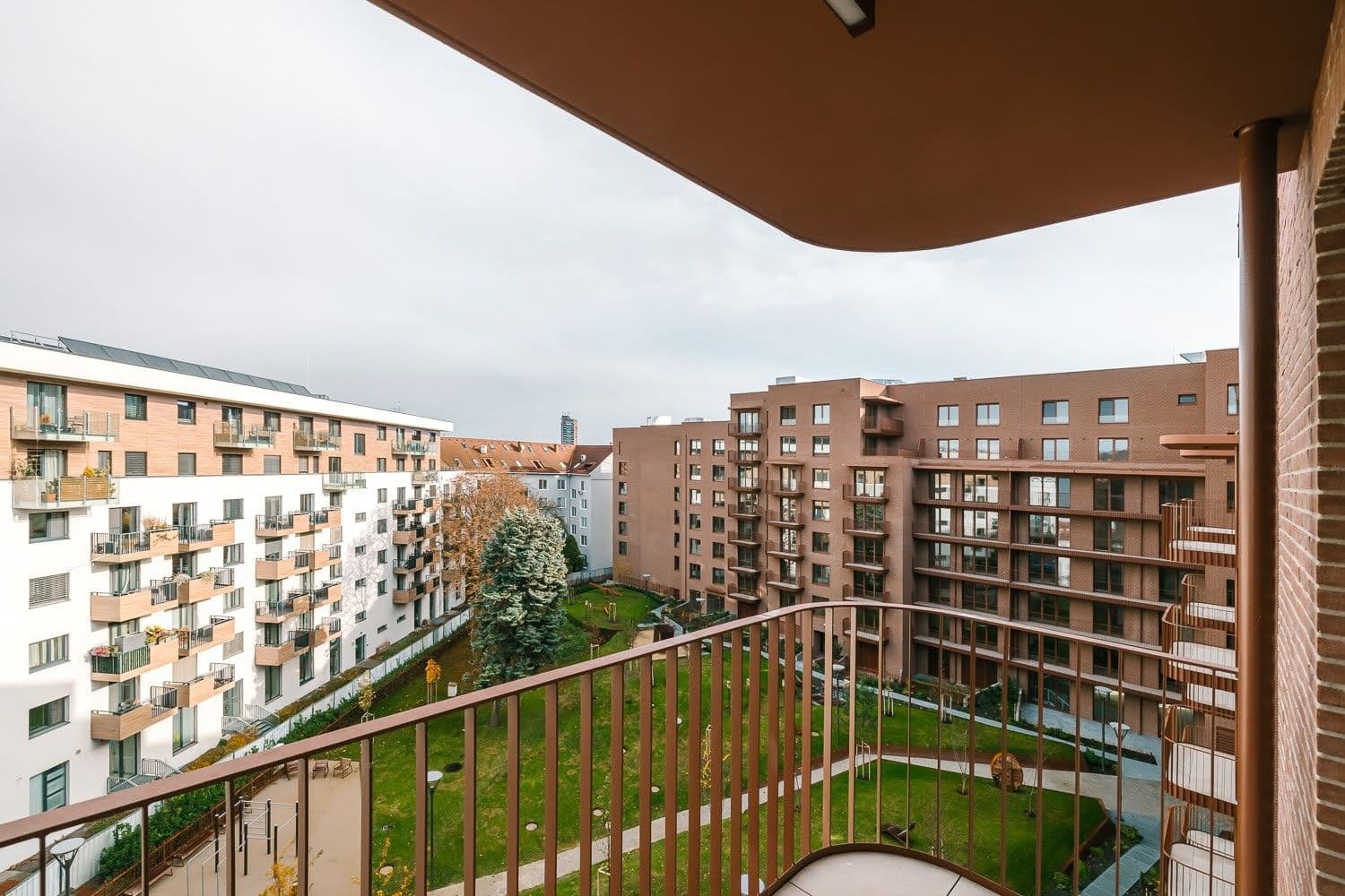 Prenájom bytu 1-izbový 43 m², Košická, Ružinov, Bratislavský kraj Prenájom bytu 1-izbový 43 m², Košická, Ružinov, Bratislavský kraj