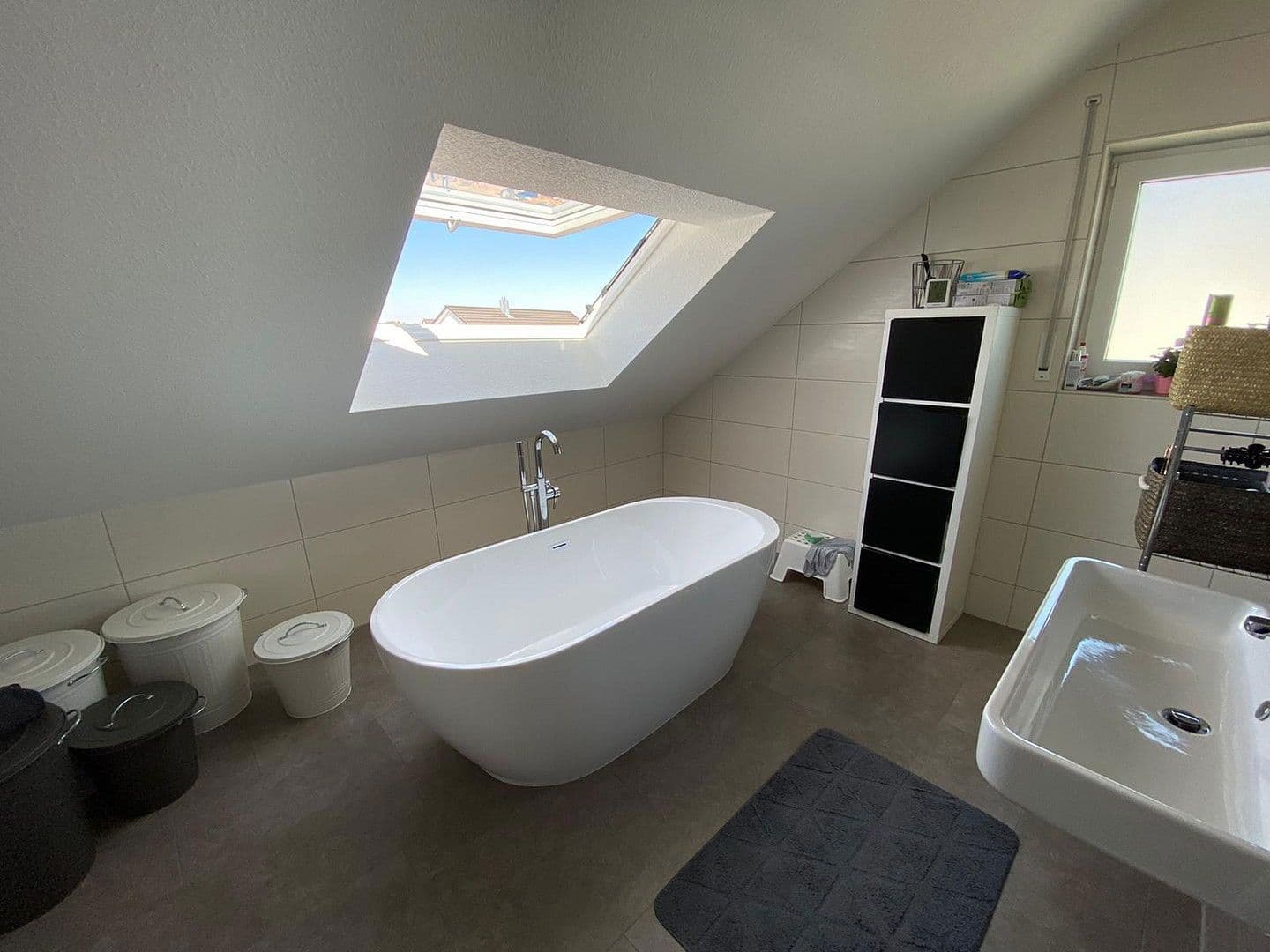 Prenájom bytu 3-izbový 115 m², Erhard Schnepf Straße 2, Bad Wimpfen, Bádensko-Wurttembersko Prenájom bytu 3-izbový 115 m², Erhard Schnepf Straße 2, Bad Wimpfen, Bádensko-Wurttembersko