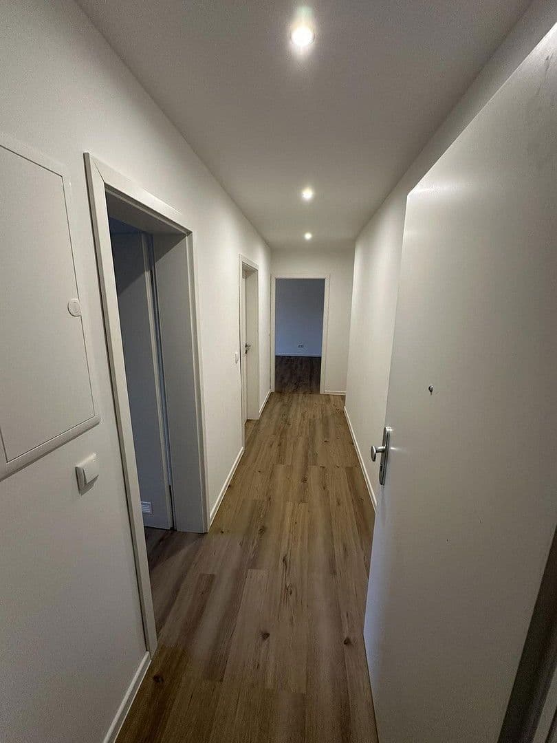 Prenájom bytu 3-izbový 80 m², Hindenburgstr. 40, Bremen, Brémy Prenájom bytu 3-izbový 80 m², Hindenburgstr. 40, Bremen, Brémy