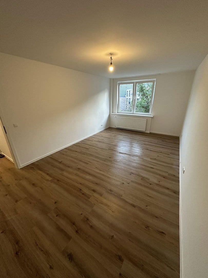 Prenájom bytu 3-izbový 80 m², Hindenburgstr. 40, Bremen, Brémy Prenájom bytu 3-izbový 80 m², Hindenburgstr. 40, Bremen, Brémy