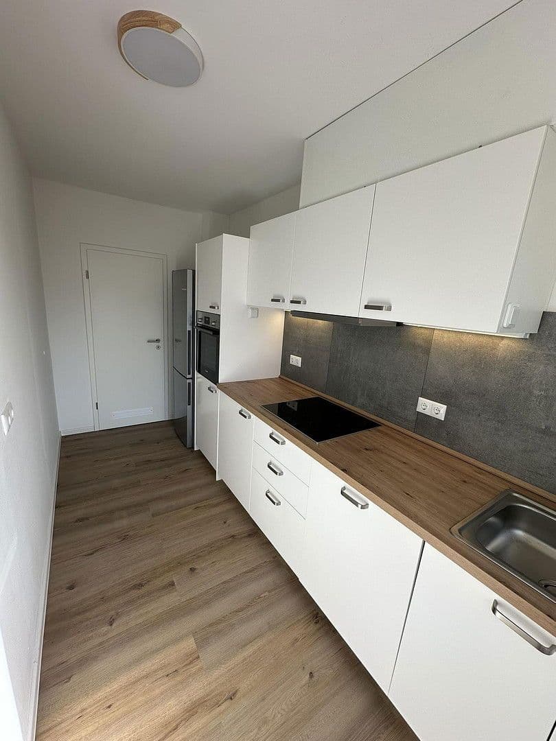 Prenájom bytu 3-izbový 80 m², Hindenburgstr. 40, Bremen, Brémy Prenájom bytu 3-izbový 80 m², Hindenburgstr. 40, Bremen, Brémy