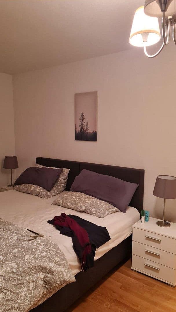 Prenájom bytu 3-izbový 125 m², München, Bavorsko Prenájom bytu 3-izbový 125 m², München, Bavorsko