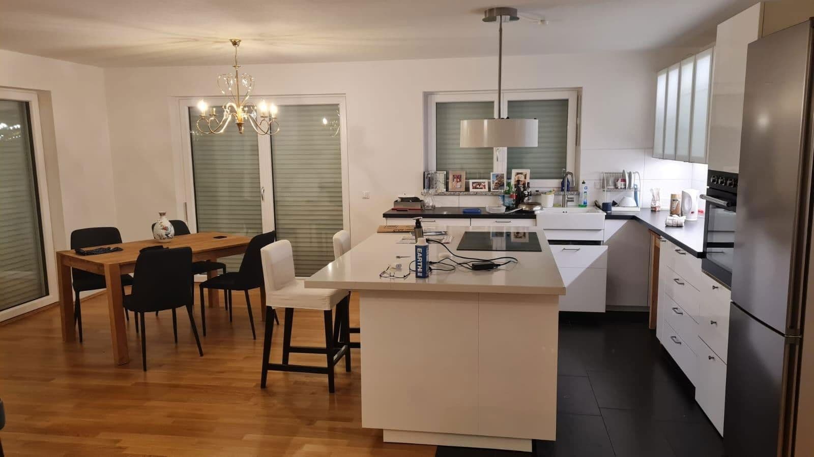 Prenájom bytu 3-izbový 125 m², München, Bavorsko Prenájom bytu 3-izbový 125 m², München, Bavorsko