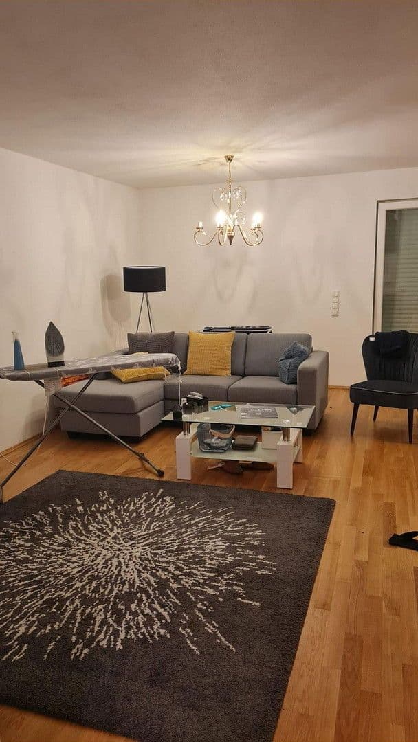 Prenájom bytu 3-izbový 125 m², München, Bavorsko Prenájom bytu 3-izbový 125 m², München, Bavorsko