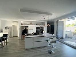 Prenájom bytu 5-izbový 226 m², Lambertusstr.36, Troisdorf, Severné Porýnie - Westfálsko Prenájom bytu 5-izbový 226 m², Lambertusstr.36, Troisdorf, Severné Porýnie - Westfálsko