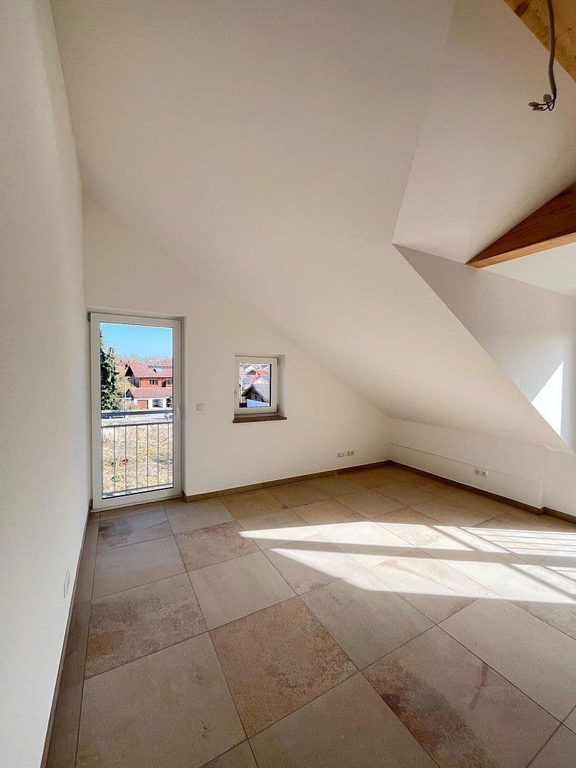 Prenájom domu 174 m², pozemek 100 m², Schloßstraße 43, Egmating, Bavorsko Prenájom domu 174 m², pozemek 100 m², Schloßstraße 43, Egmating, Bavorsko