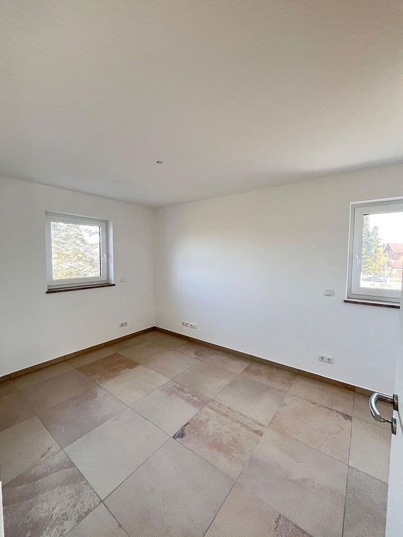 Prenájom domu 174 m², pozemek 100 m², Schloßstraße 43, Egmating, Bavorsko Prenájom domu 174 m², pozemek 100 m², Schloßstraße 43, Egmating, Bavorsko