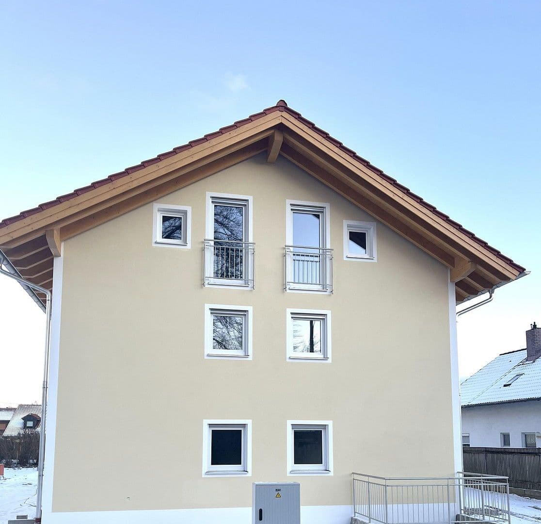 Prenájom domu 174 m², pozemek 100 m², Schloßstraße 43, Egmating, Bavorsko Prenájom domu 174 m², pozemek 100 m², Schloßstraße 43, Egmating, Bavorsko