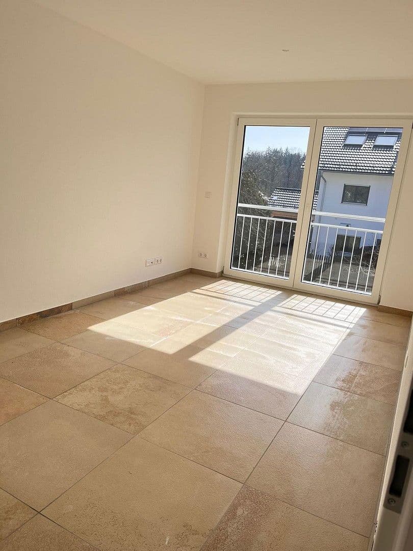 Prenájom domu 174 m², pozemek 100 m², Schloßstraße 43, Egmating, Bavorsko Prenájom domu 174 m², pozemek 100 m², Schloßstraße 43, Egmating, Bavorsko