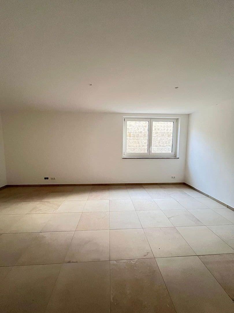 Prenájom domu 174 m², pozemek 100 m², Schloßstraße 43, Egmating, Bavorsko Prenájom domu 174 m², pozemek 100 m², Schloßstraße 43, Egmating, Bavorsko