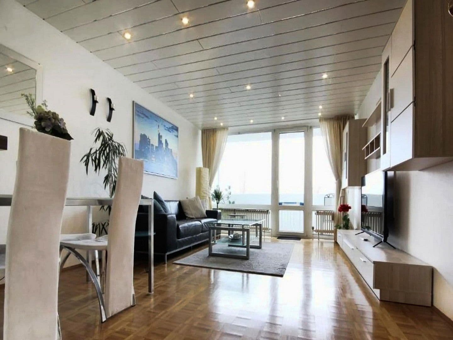 Prenájom bytu 2-izbový 70 m², Offenbach am Main, Hesensko Prenájom bytu 2-izbový 70 m², Offenbach am Main, Hesensko