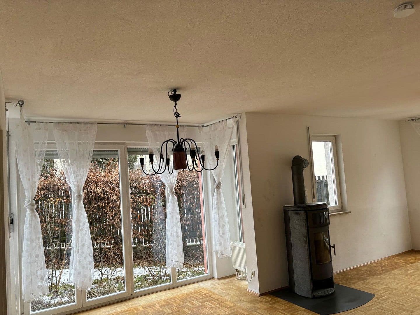 Predaj domu 140 m², pozemek 194 m², Regensburg, Bavorsko Predaj domu 140 m², pozemek 194 m², Regensburg, Bavorsko