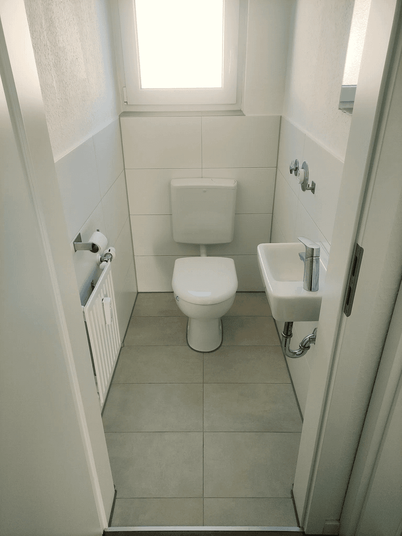 Prenájom bytu 6-izbový 120 m², Machtolsheimer Weg 4, Laichingen, Bádensko-Wurttembersko Prenájom bytu 6-izbový 120 m², Machtolsheimer Weg 4, Laichingen, Bádensko-Wurttembersko