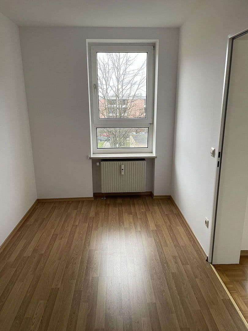 Prenájom bytu 1-izbový 48 m², München, Bavorsko Prenájom bytu 1-izbový 48 m², München, Bavorsko