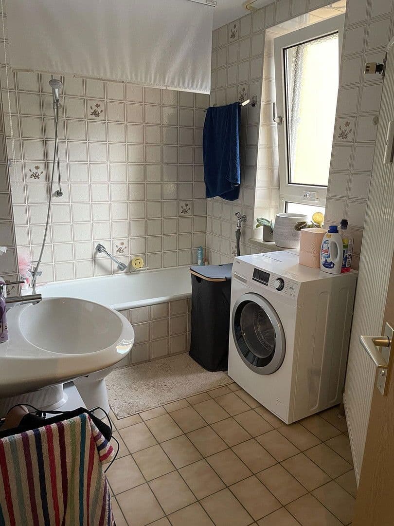 Prenájom bytu 1-izbový 48 m², München, Bavorsko Prenájom bytu 1-izbový 48 m², München, Bavorsko