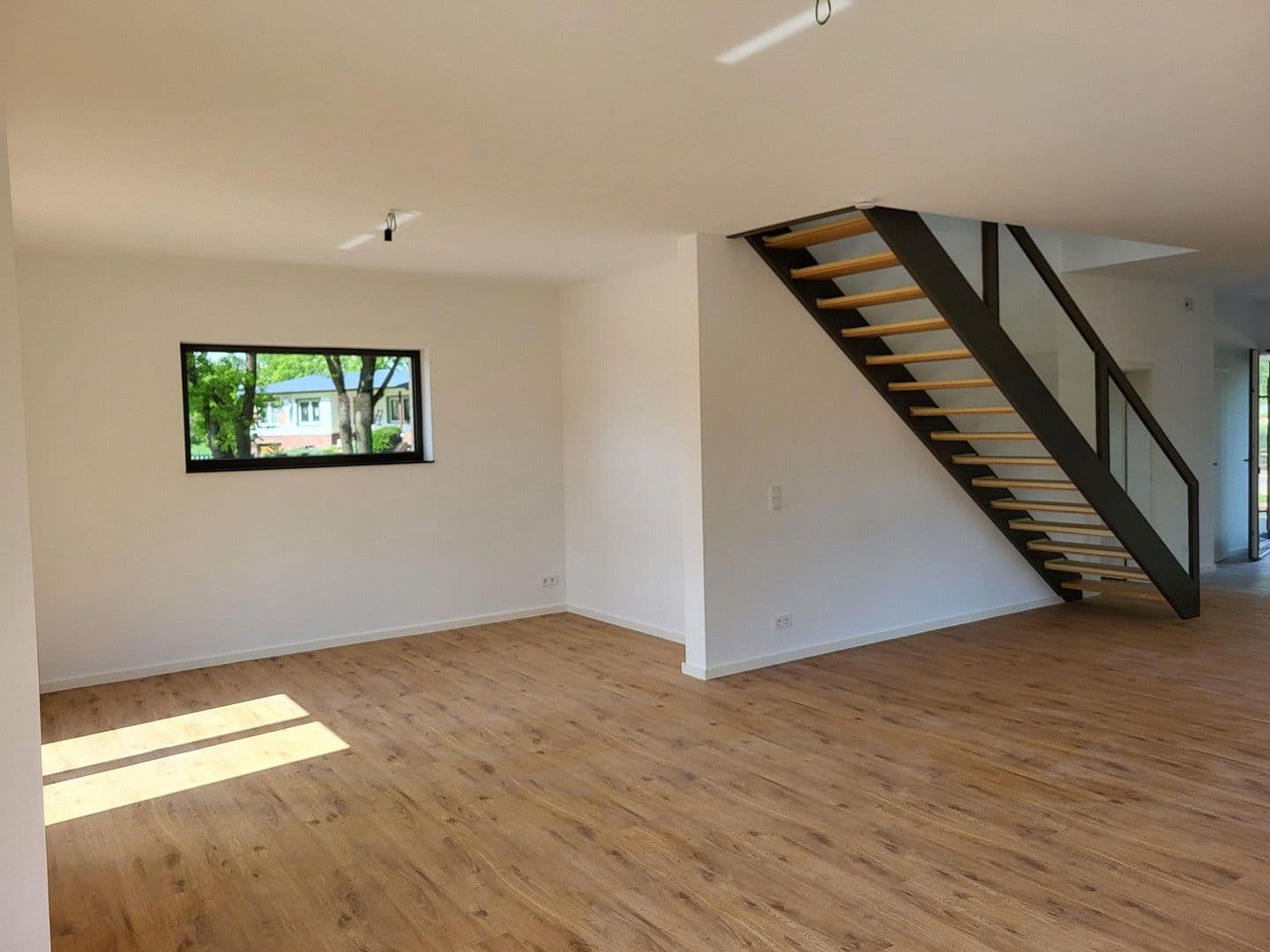 Predaj domu 158 m², pozemek 1.000 m², Dobin am See, Meklenbursko-Predpomoransko Predaj domu 158 m², pozemek 1.000 m², Dobin am See, Meklenbursko-Predpomoransko