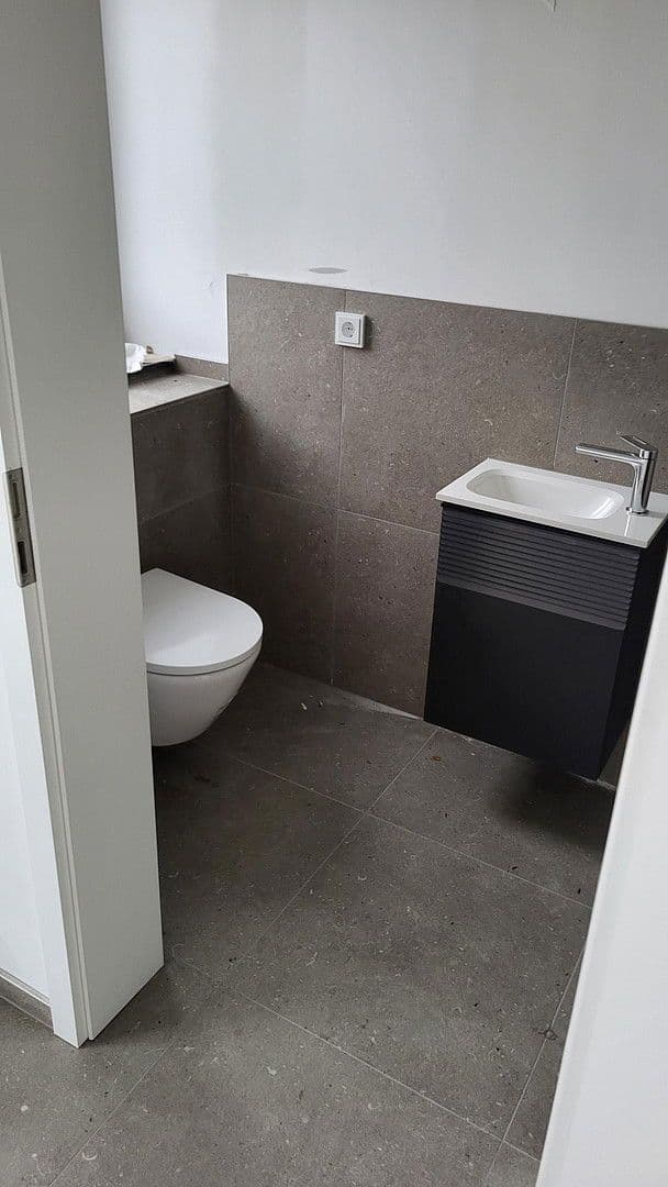 Predaj domu 158 m², pozemek 1.000 m², Dobin am See, Meklenbursko-Predpomoransko Predaj domu 158 m², pozemek 1.000 m², Dobin am See, Meklenbursko-Predpomoransko