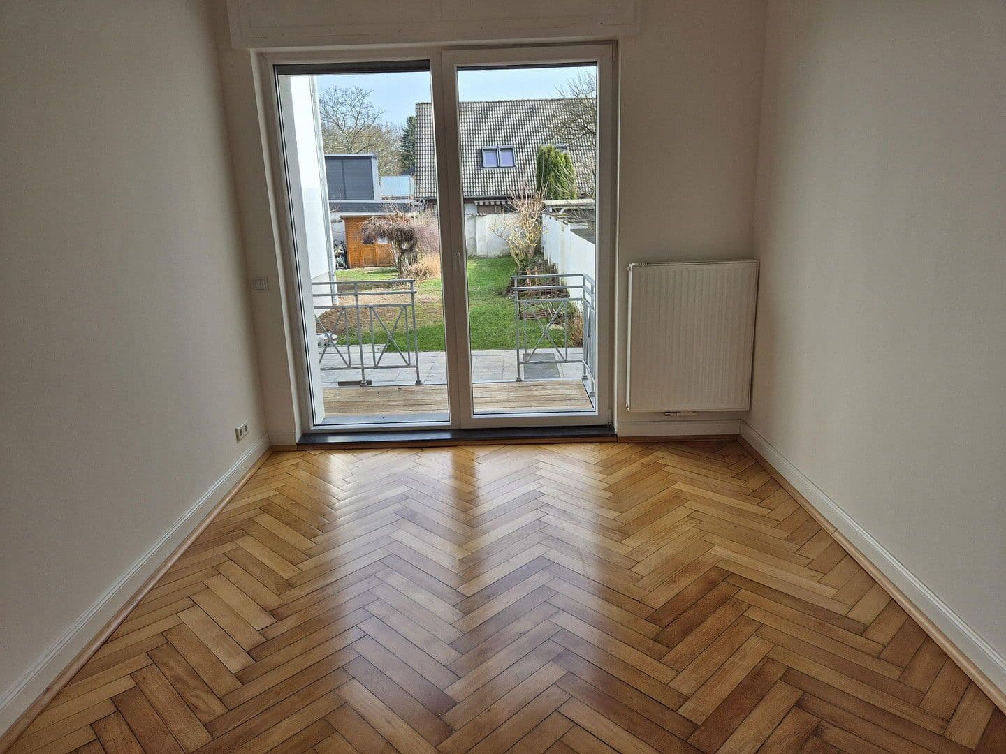 Prenájom bytu 3-izbový 82 m², Verbergerstraße 77, Krefeld, Severné Porýnie - Westfálsko Prenájom bytu 3-izbový 82 m², Verbergerstraße 77, Krefeld, Severné Porýnie - Westfálsko