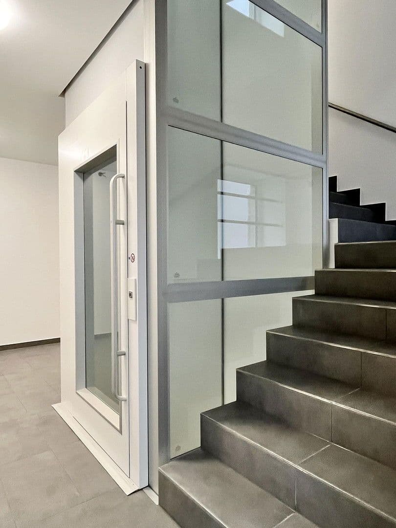 Prenájom bytu 3-izbový 79 m², Schiller Str. 41, Bielefeld, Severné Porýnie - Westfálsko Prenájom bytu 3-izbový 79 m², Schiller Str. 41, Bielefeld, Severné Porýnie - Westfálsko