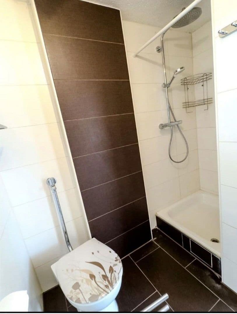 Predaj domu 90 m², pozemek 50 m², Nürnberg, Bavorsko Predaj domu 90 m², pozemek 50 m², Nürnberg, Bavorsko