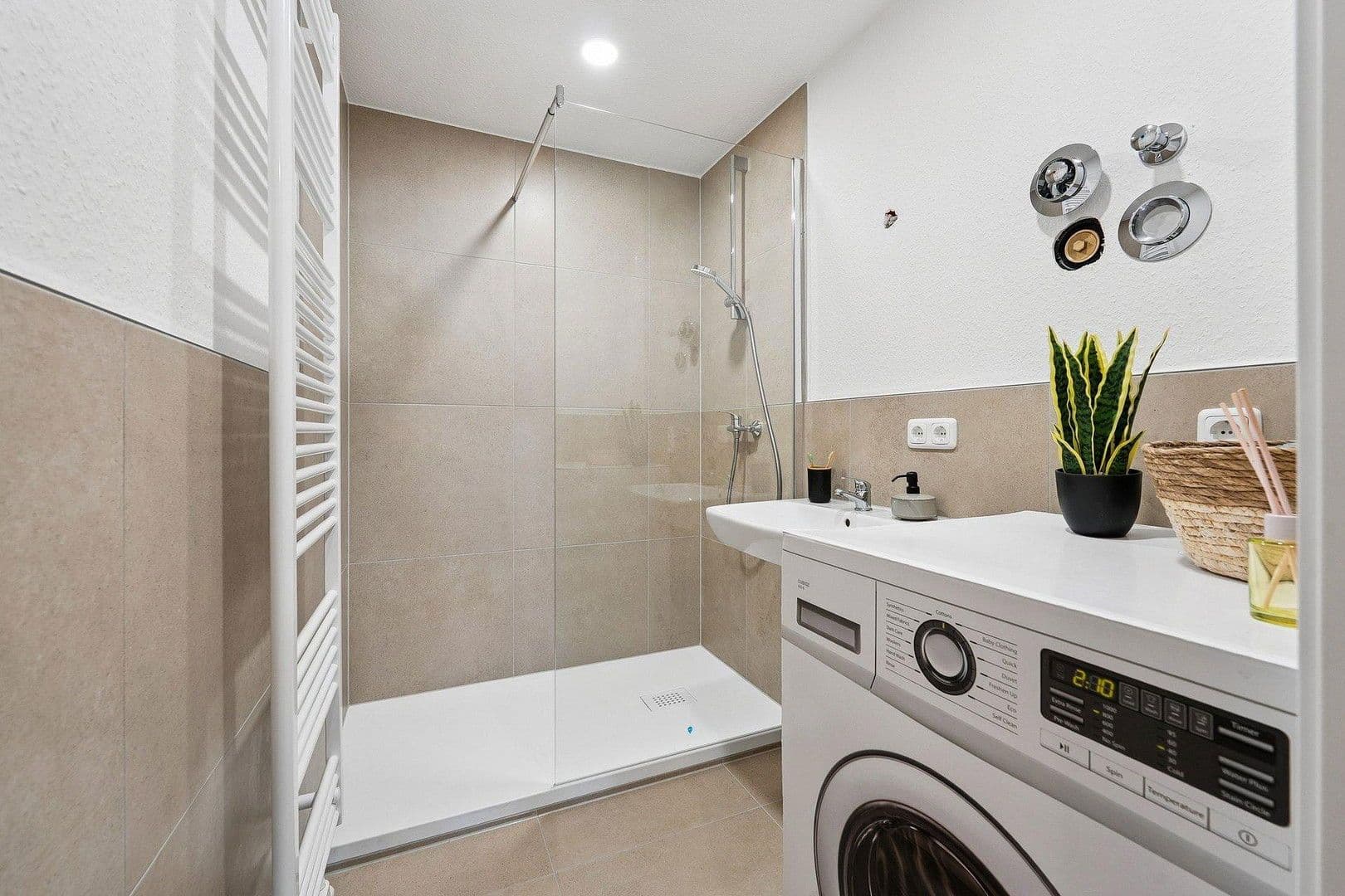 Predaj bytu 4-izbový 103 m², Harald-Hamberg-Str. 48, Schweinfurt, Bavorsko Predaj bytu 4-izbový 103 m², Harald-Hamberg-Str. 48, Schweinfurt, Bavorsko