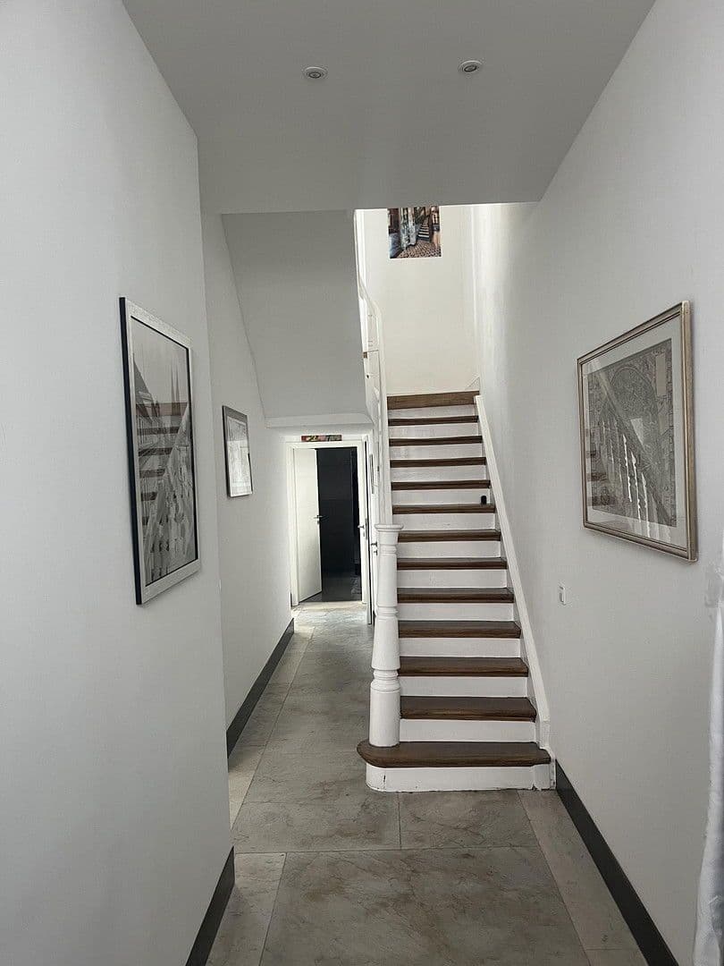 Predaj domu 176 m², pozemek 78 m², Steinfelder Gasse 30, Köln, Severné Porýnie - Westfálsko Predaj domu 176 m², pozemek 78 m², Steinfelder Gasse 30, Köln, Severné Porýnie - Westfálsko