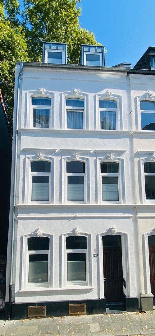 Predaj domu 176 m², pozemek 78 m², Steinfelder Gasse 30, Köln, Severné Porýnie - Westfálsko Predaj domu 176 m², pozemek 78 m², Steinfelder Gasse 30, Köln, Severné Porýnie - Westfálsko