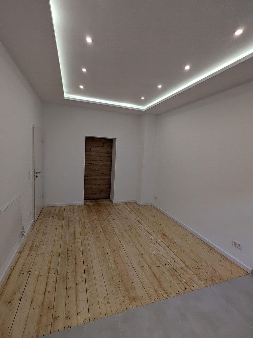 Prenájom bytu 2-izbový 45 m², Oppauerstr.36, Mannheim, Bádensko-Wurttembersko Prenájom bytu 2-izbový 45 m², Oppauerstr.36, Mannheim, Bádensko-Wurttembersko