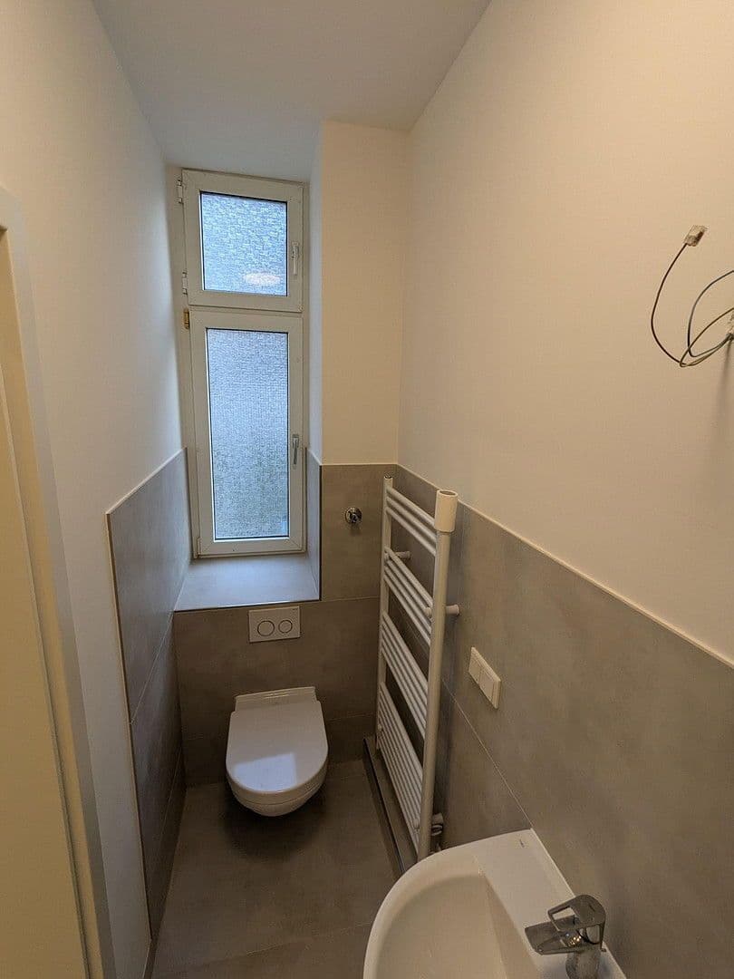 Prenájom bytu 2-izbový 45 m², Oppauerstr.36, Mannheim, Bádensko-Wurttembersko Prenájom bytu 2-izbový 45 m², Oppauerstr.36, Mannheim, Bádensko-Wurttembersko