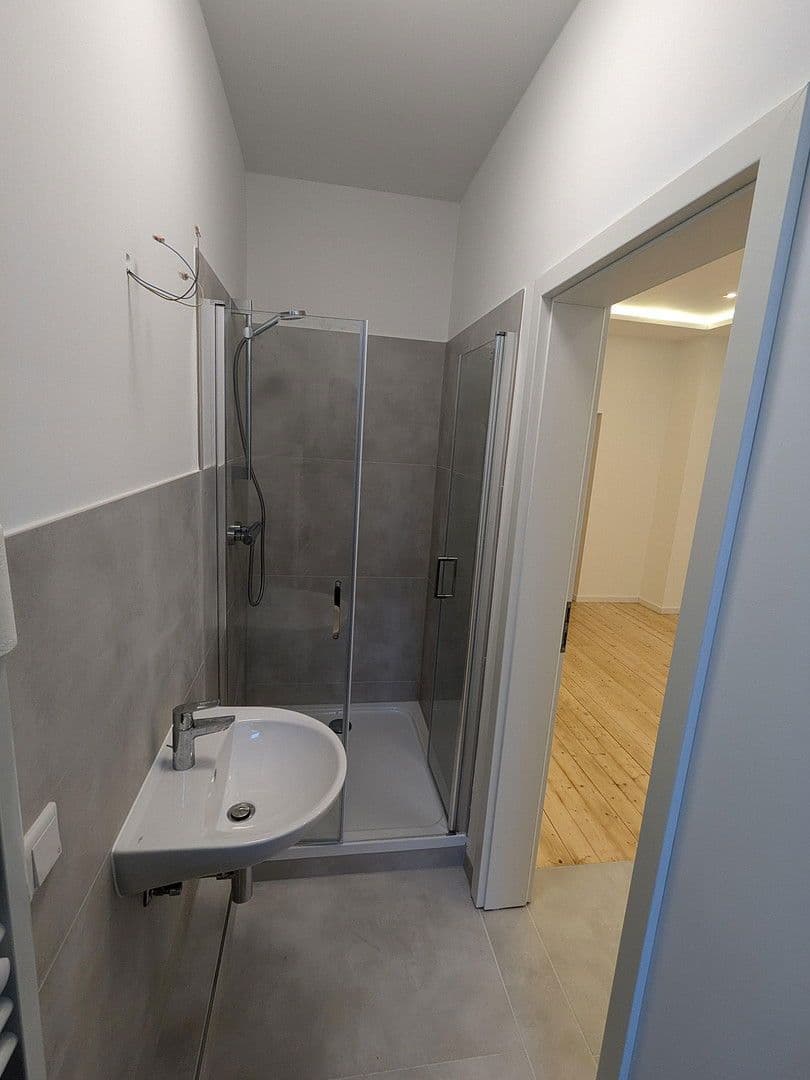 Prenájom bytu 2-izbový 45 m², Oppauerstr.36, Mannheim, Bádensko-Wurttembersko Prenájom bytu 2-izbový 45 m², Oppauerstr.36, Mannheim, Bádensko-Wurttembersko