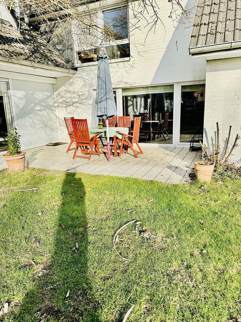 Prenájom bytu 6-izbový 255 m², Großhorst, Isernhagen, Dolné Sasko Prenájom bytu 6-izbový 255 m², Großhorst, Isernhagen, Dolné Sasko