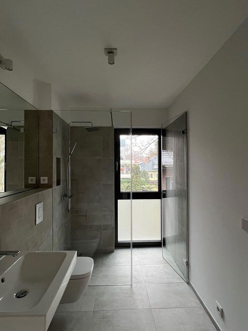 Prenájom bytu 2-izbový 59 m², Ostendorfstraße 37, Berlin, Berlín Prenájom bytu 2-izbový 59 m², Ostendorfstraße 37, Berlin, Berlín