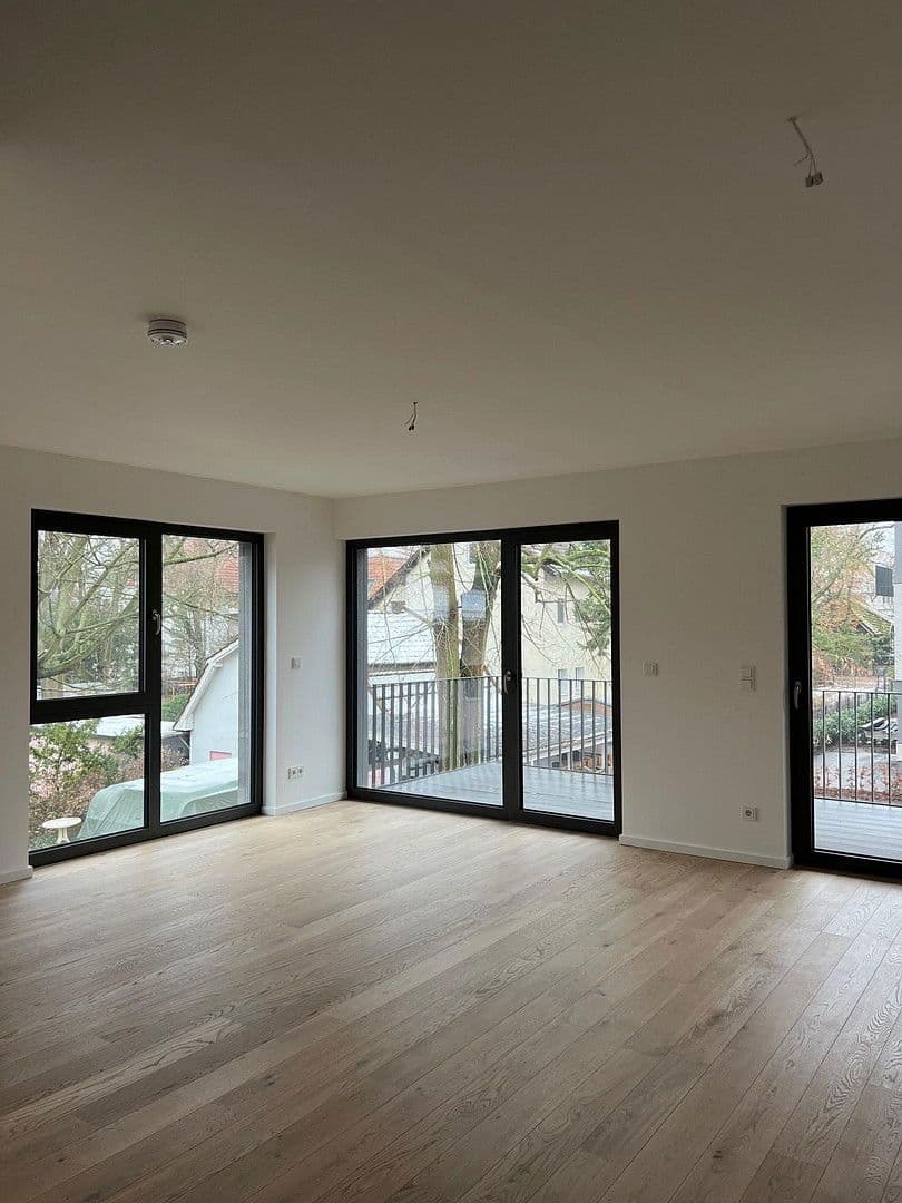 Prenájom bytu 2-izbový 59 m², Ostendorfstraße 37, Berlin, Berlín Prenájom bytu 2-izbový 59 m², Ostendorfstraße 37, Berlin, Berlín