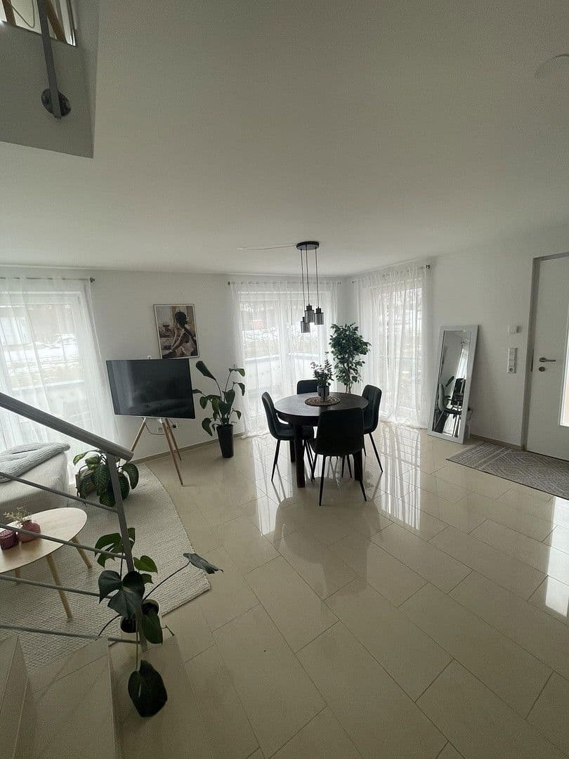 Prenájom bytu 2-izbový 67 m², Bräunlingen, Bádensko-Wurttembersko Prenájom bytu 2-izbový 67 m², Bräunlingen, Bádensko-Wurttembersko